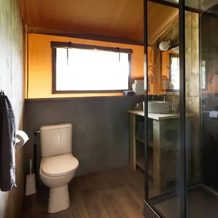 Luxe Glamping Met Eigen Badkamer Voor 5 Personen Bashful