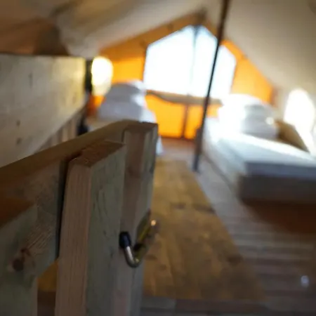 Luxe Glamping Met Eigen Badkamer Voor 5 Personen Bashful Luxusní stan Behelp