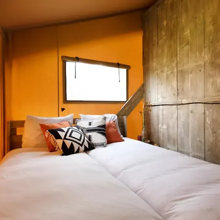 Luxe Glamping Met Eigen Badkamer Voor 5 Personen Bashful * Behelp